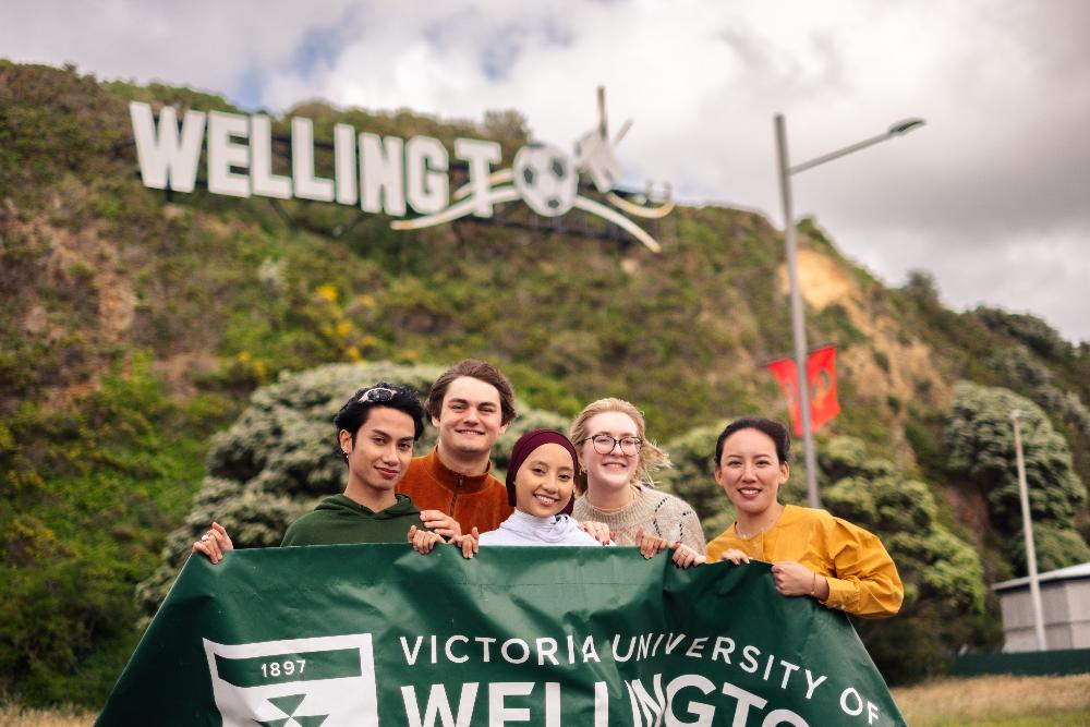wellington sign